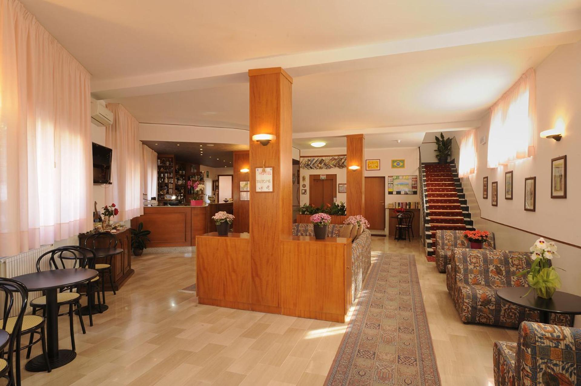 לאיגואליה Hotel Tritone מראה חיצוני תמונה
