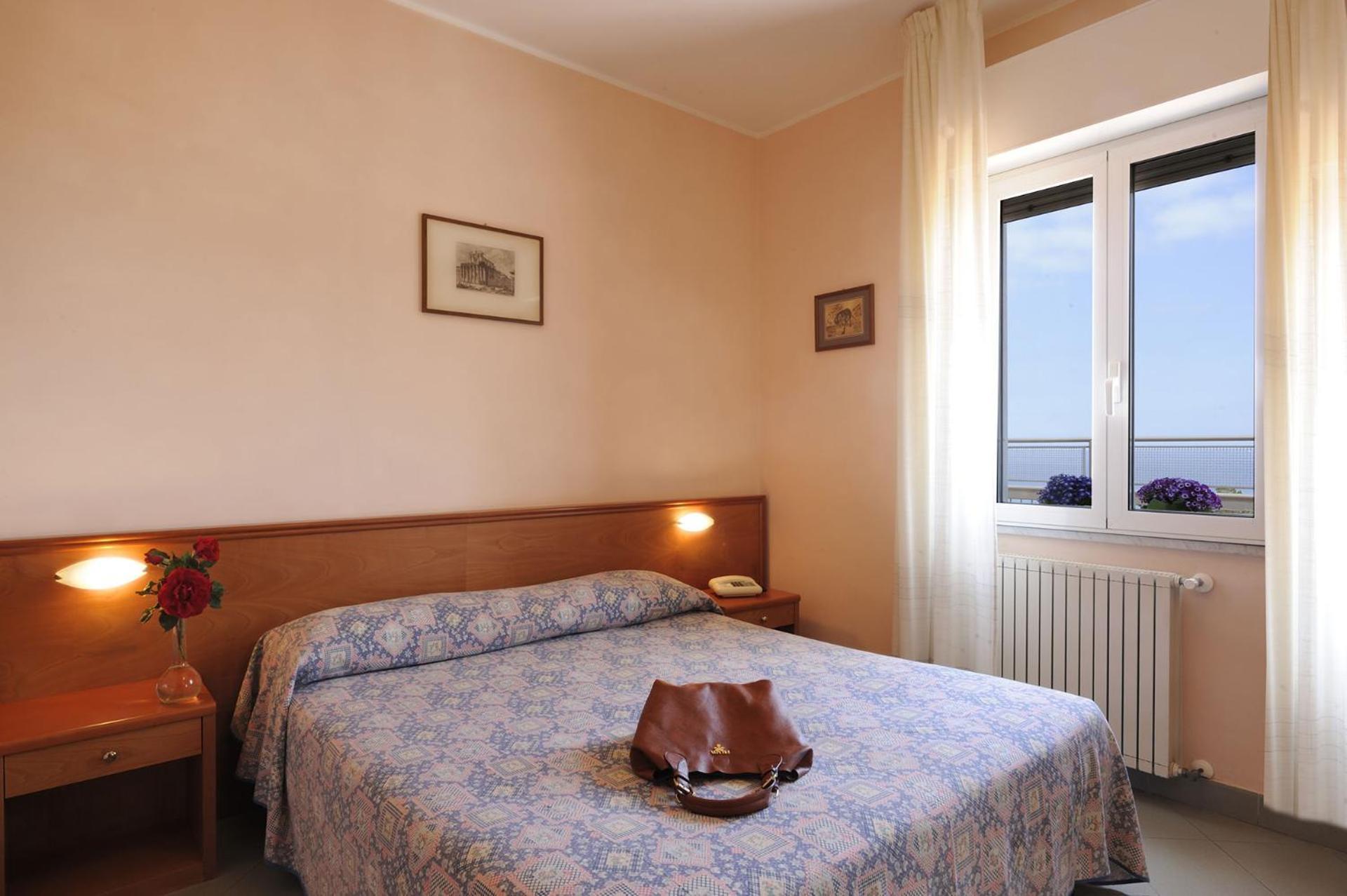 לאיגואליה Hotel Tritone מראה חיצוני תמונה
