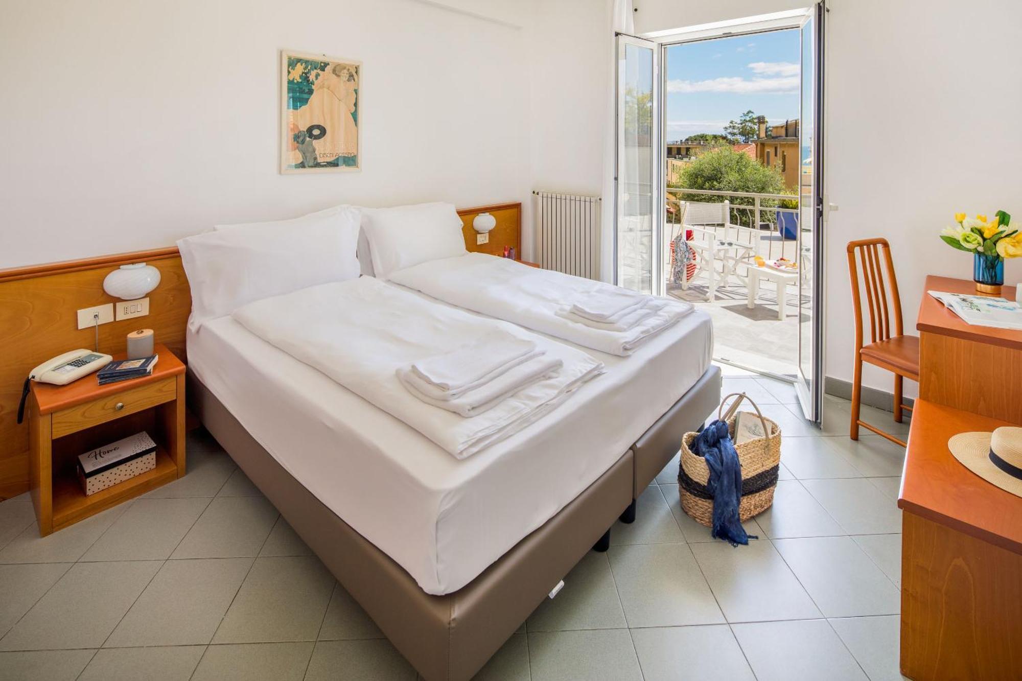 לאיגואליה Hotel Tritone מראה חיצוני תמונה