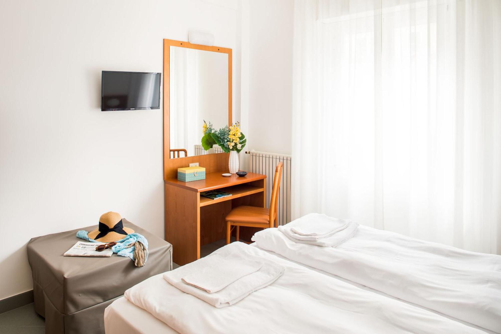 לאיגואליה Hotel Tritone מראה חיצוני תמונה