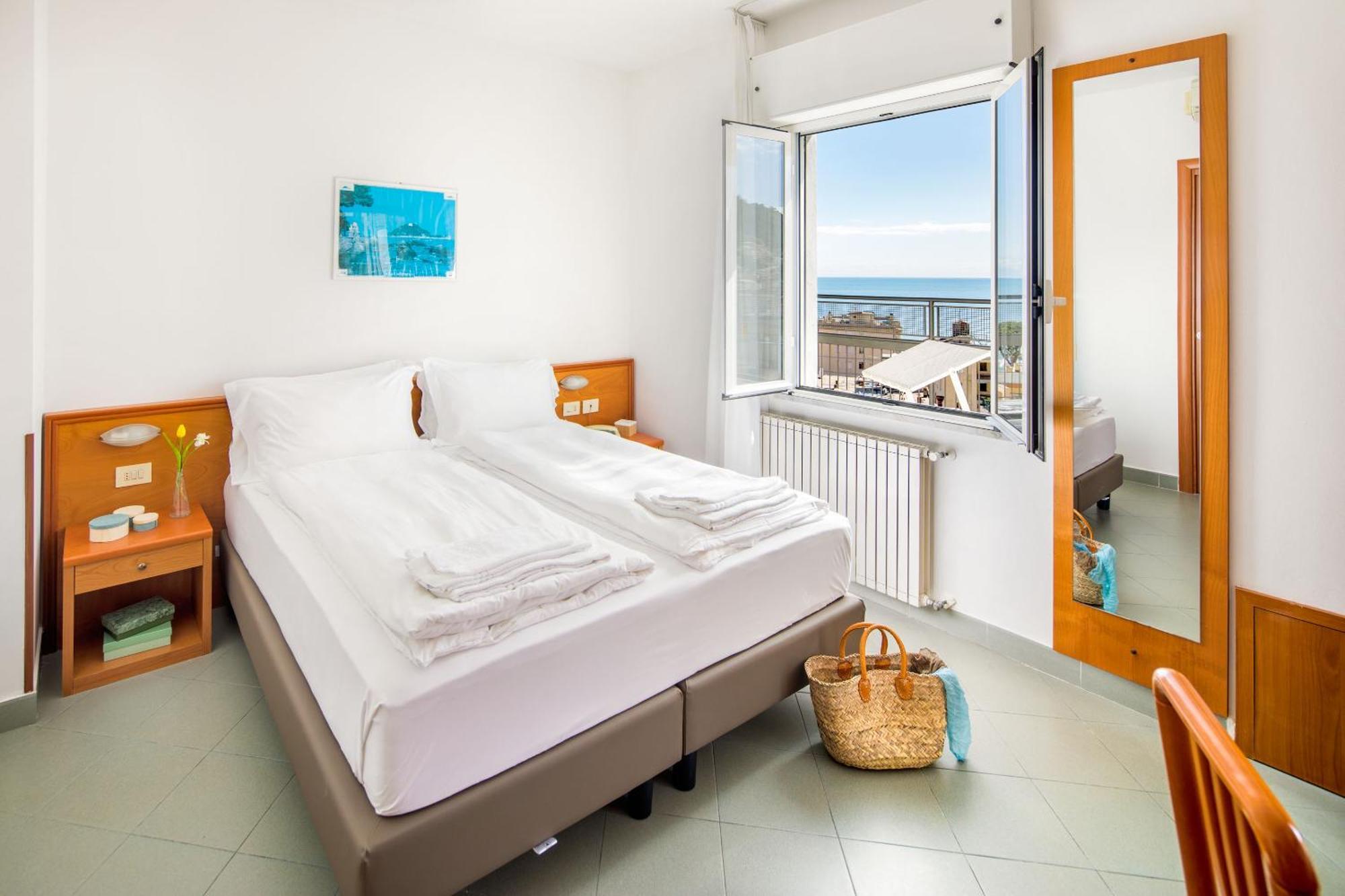לאיגואליה Hotel Tritone מראה חיצוני תמונה