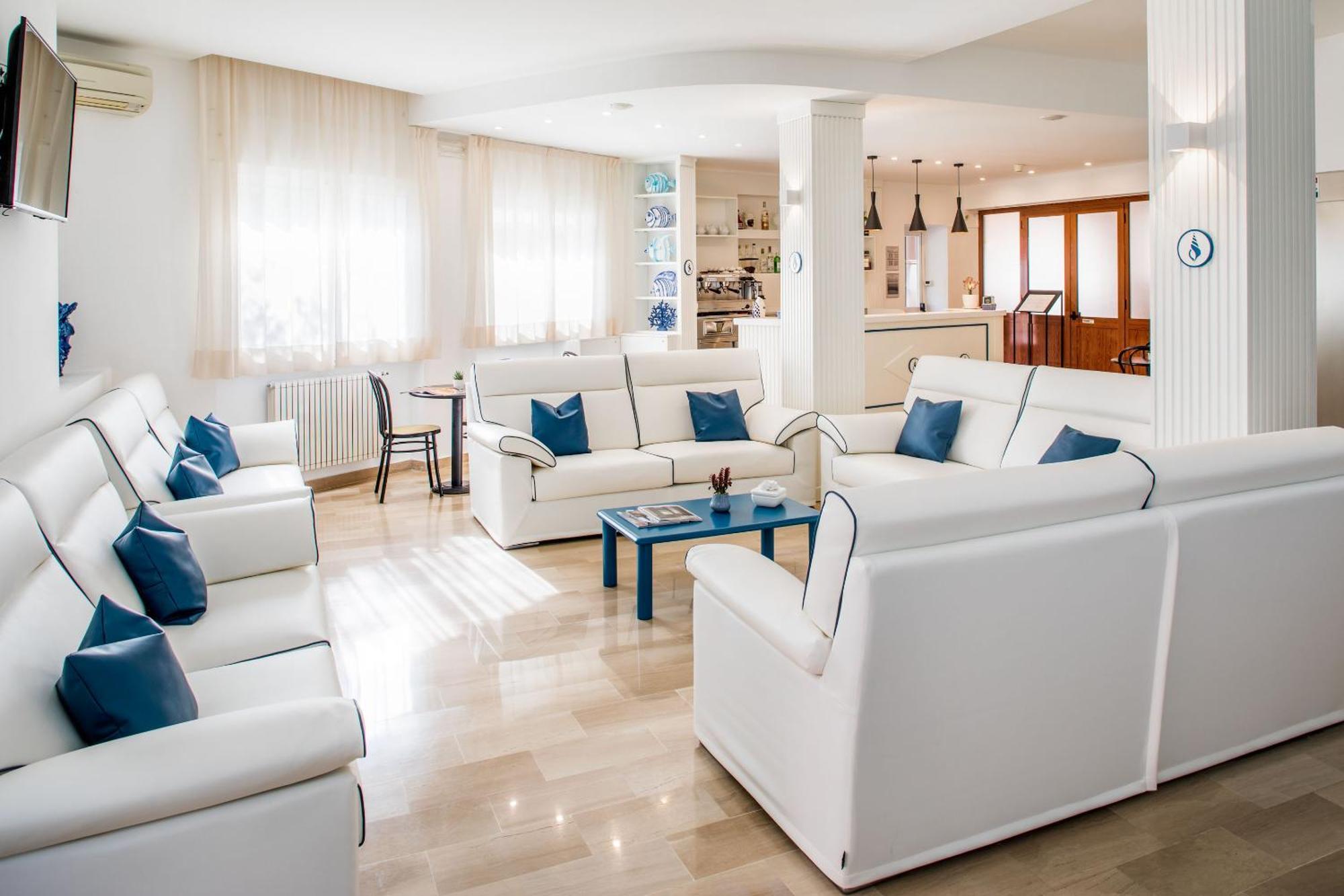 לאיגואליה Hotel Tritone מראה חיצוני תמונה