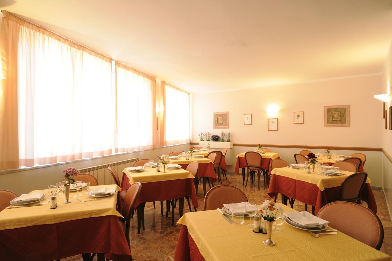 לאיגואליה Hotel Tritone מראה חיצוני תמונה